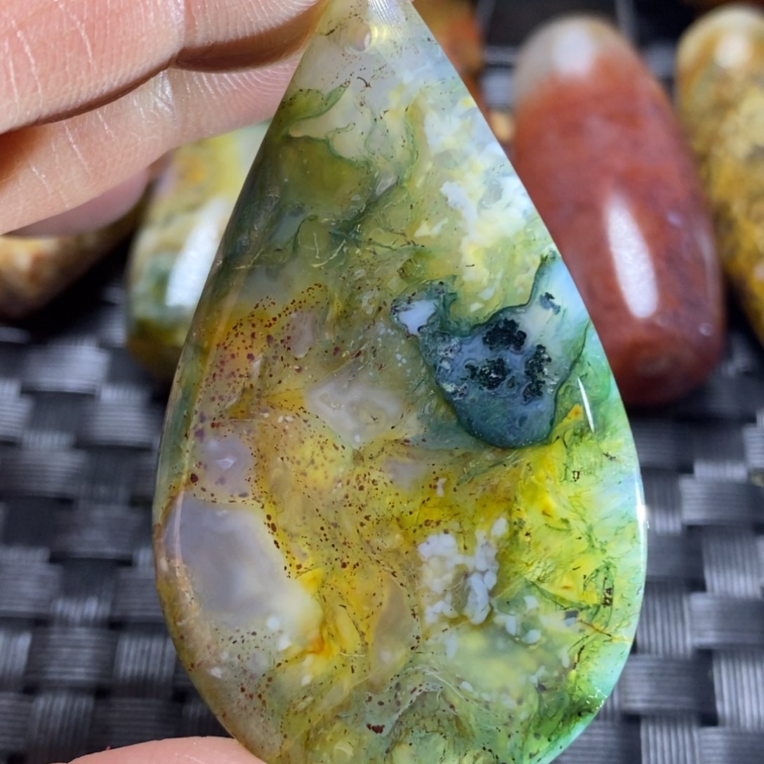 玛瑙/玉髓颈饰未镶嵌