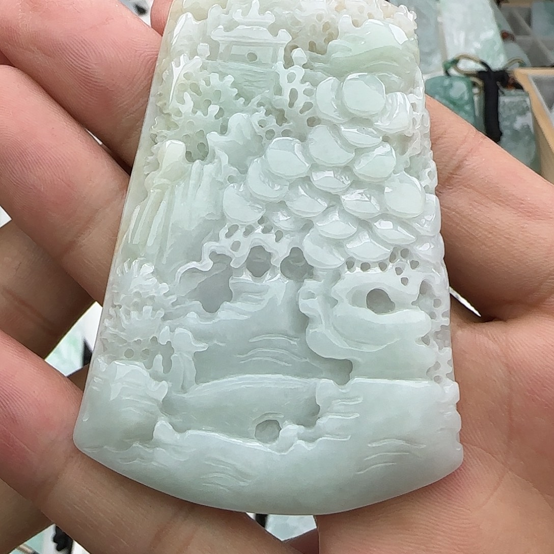 翡翠未镶嵌颈饰翡翠