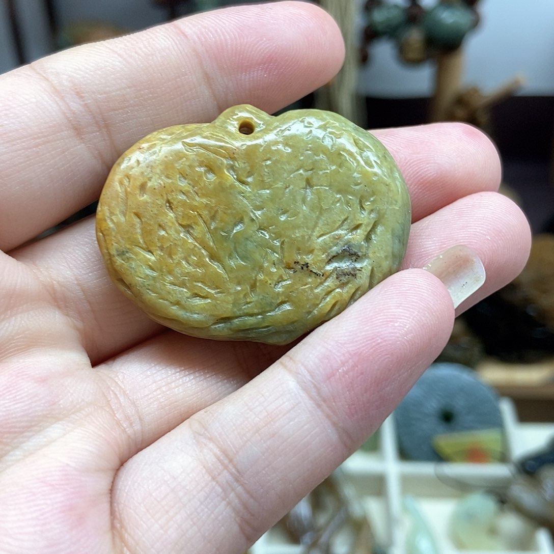 岫岩河磨玉（透闪石质玉）把件未镶嵌