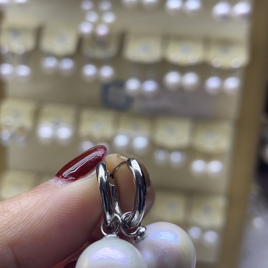 银S925镶嵌淡水珍珠耳饰