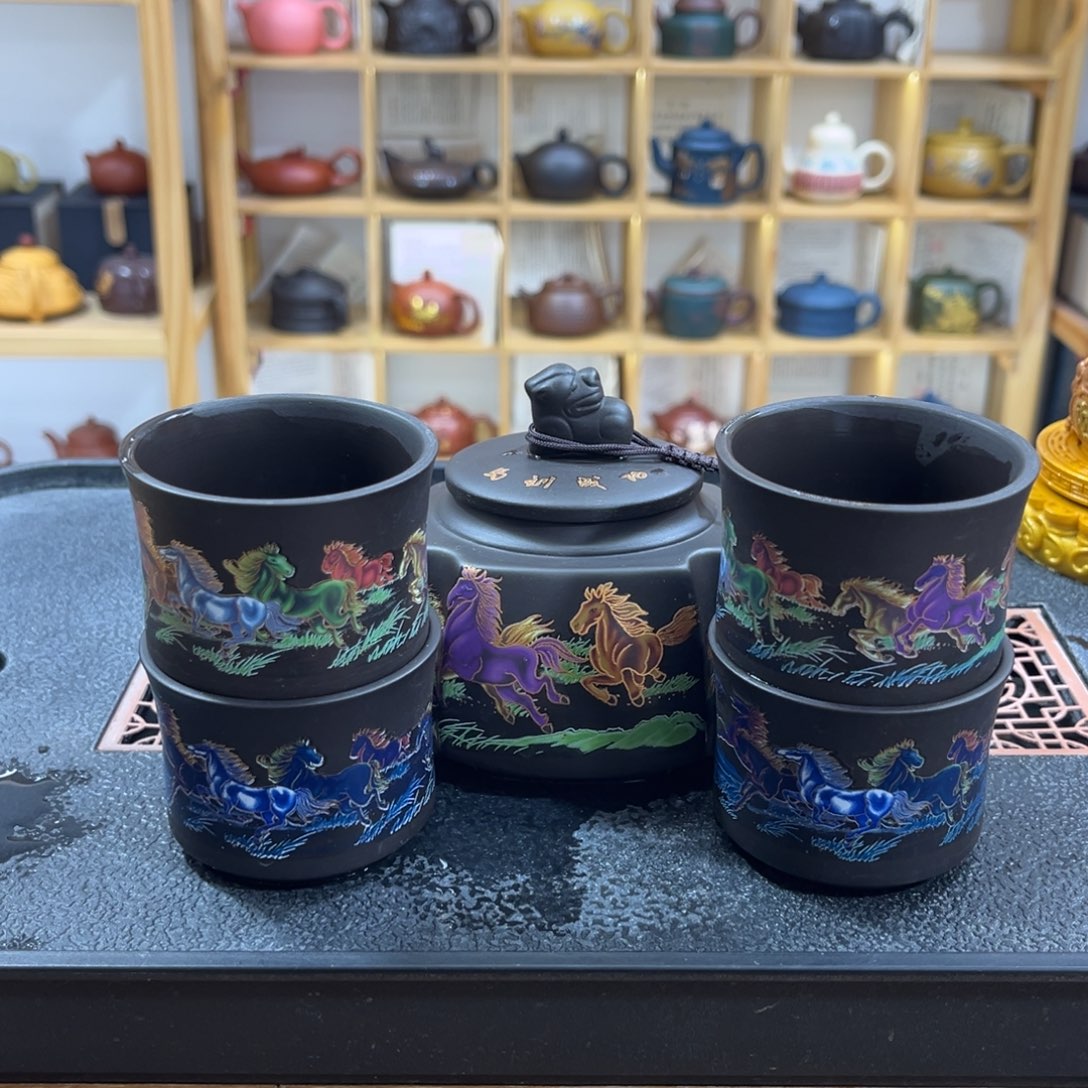 紫砂紫砂变色八骏马方器（一壶四杯）
