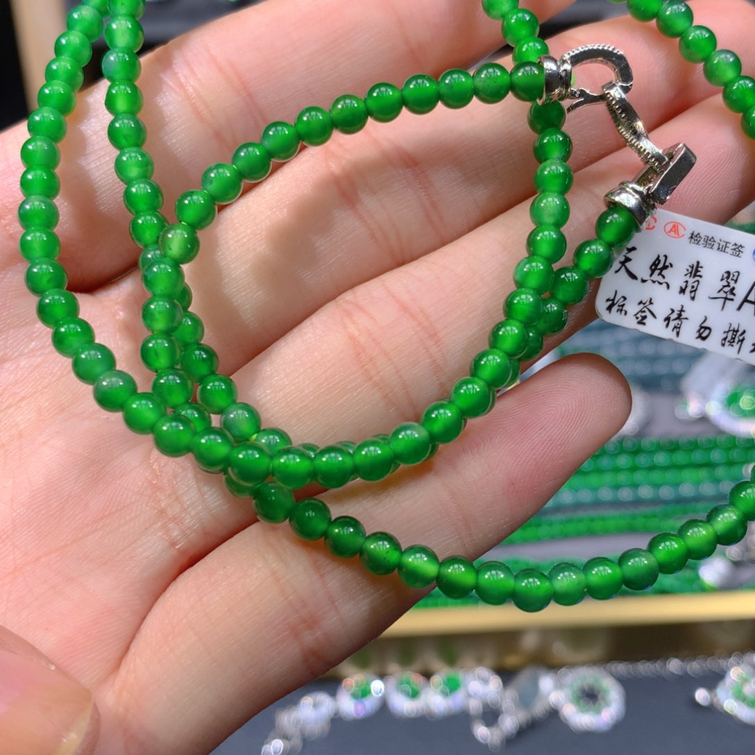 翡翠手链未镶嵌天然翡翠