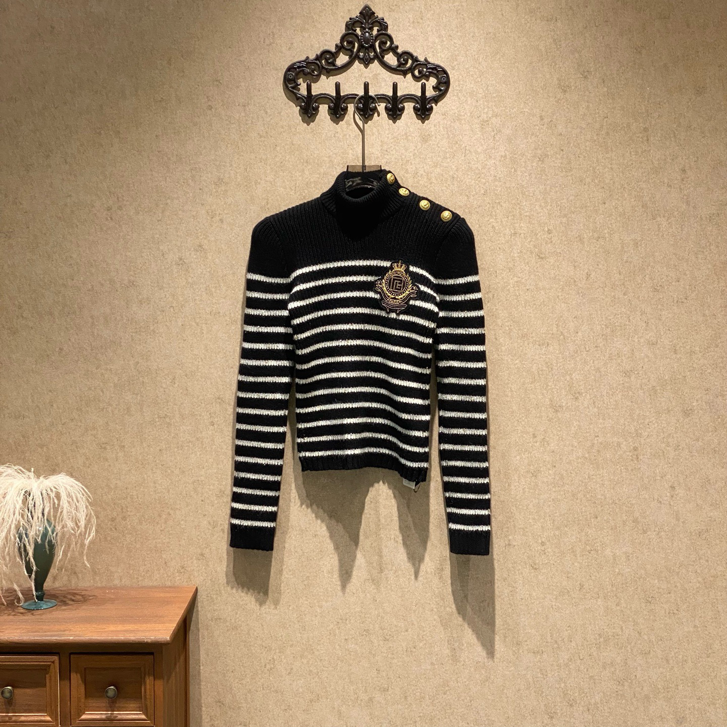 未使用 BALMAIN/巴尔曼 条纹水钻徽标皇冠金扣高领毛衣/36码41769