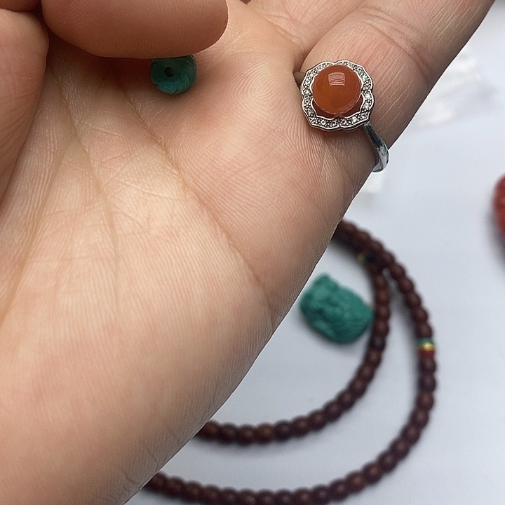 南红玛瑙未镶嵌珠宝奇石