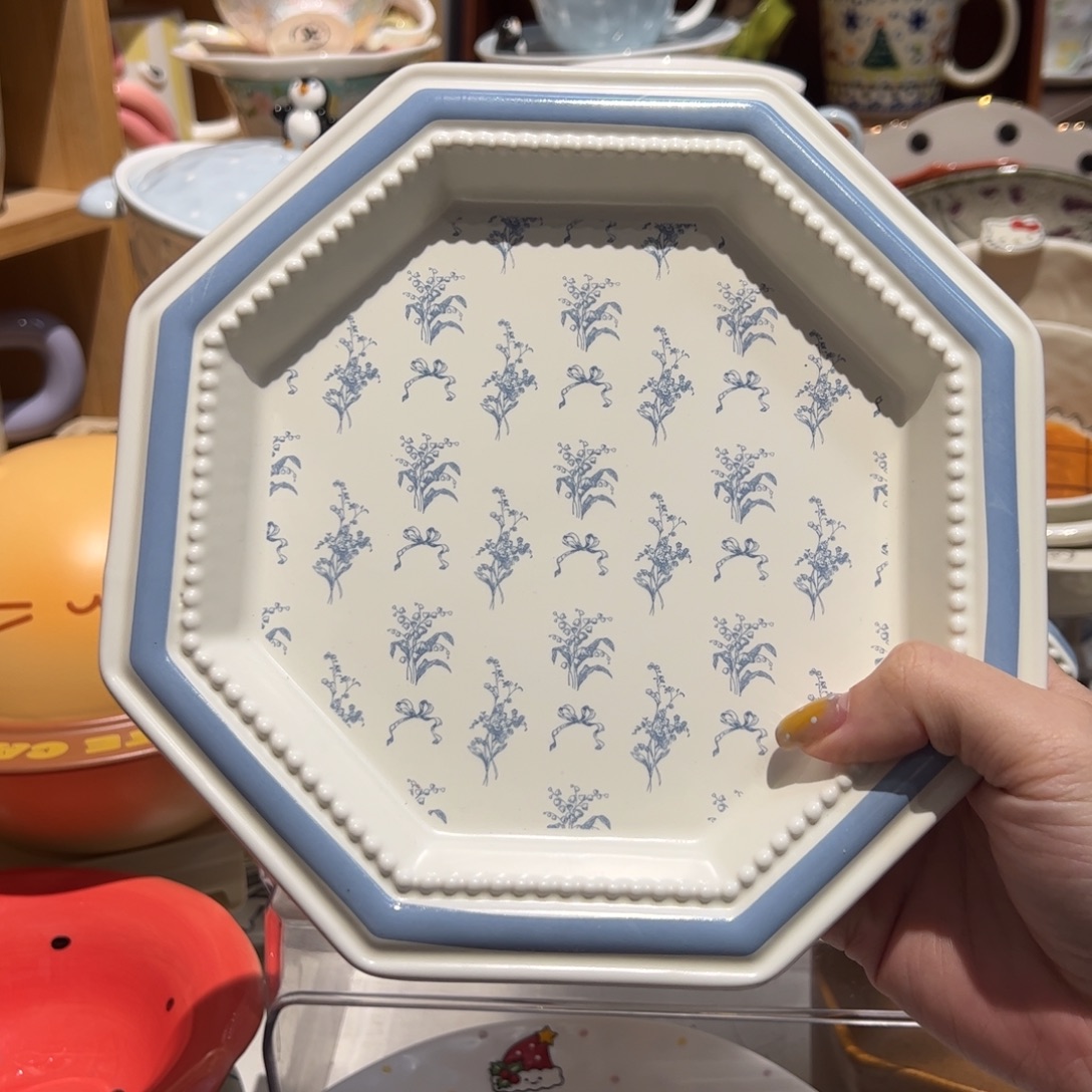 铃兰花甜品盘八寸