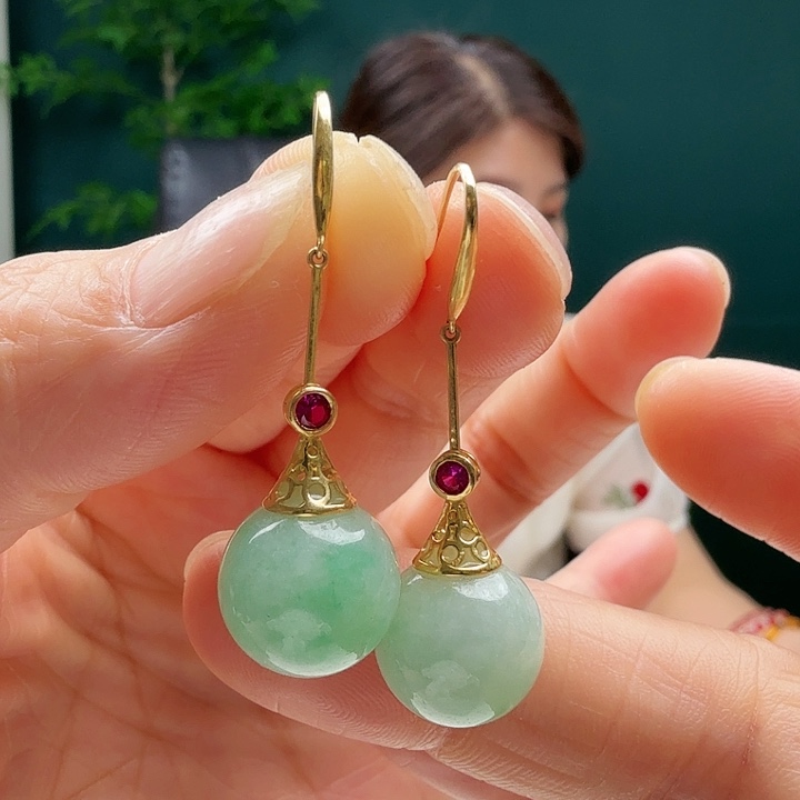 翡翠18K金镶嵌耳饰天然