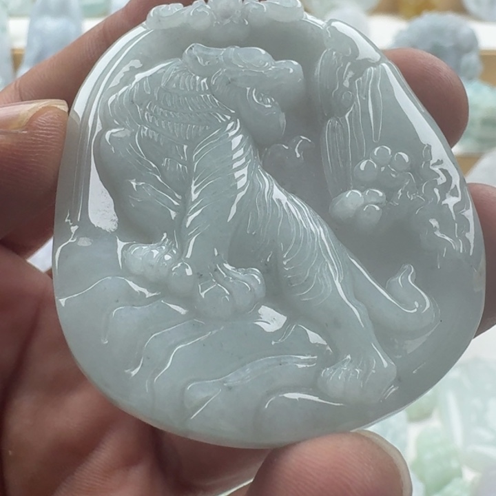 翡翠未镶嵌颈饰天然缅甸A货翡翠