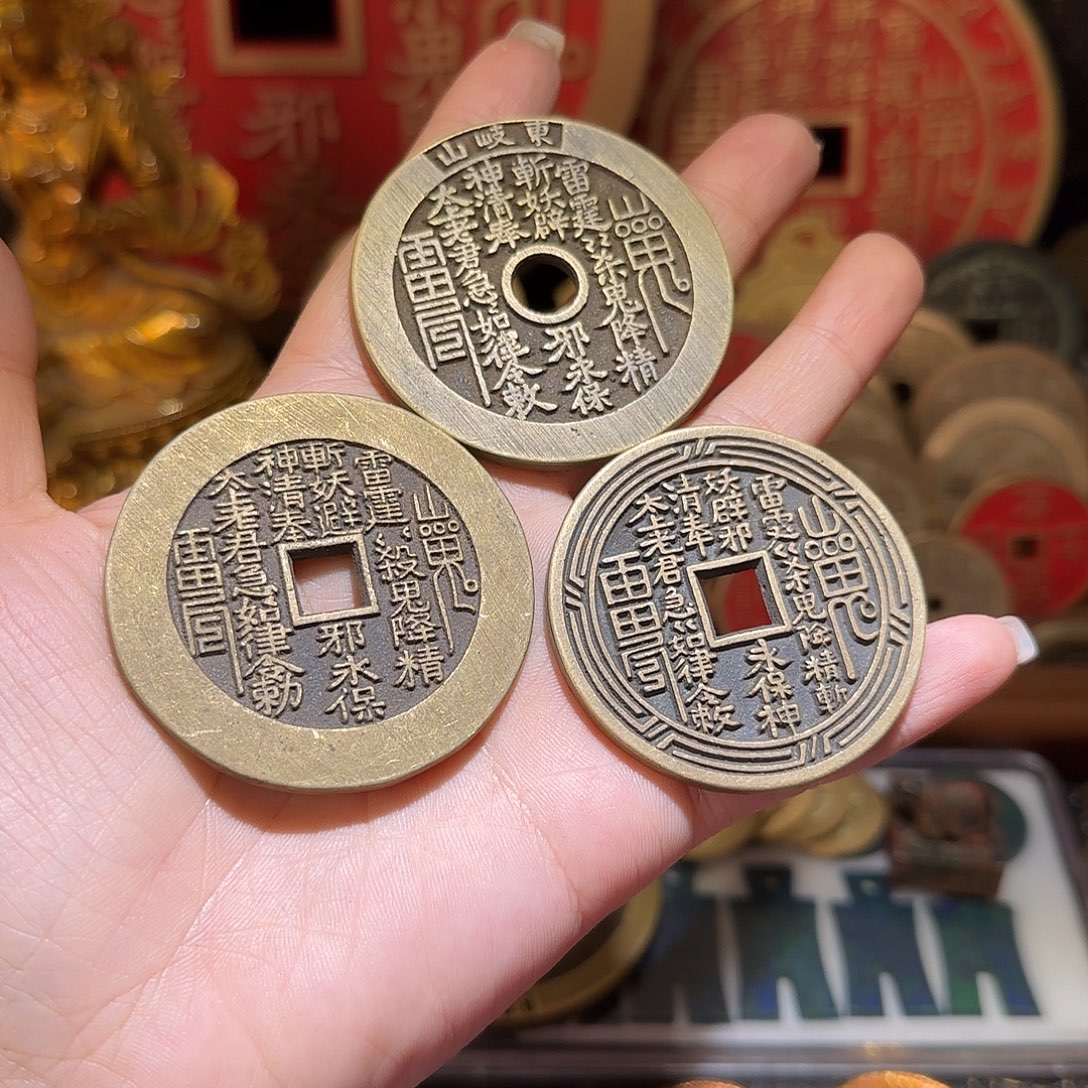 华***安铜现代仿制工艺品