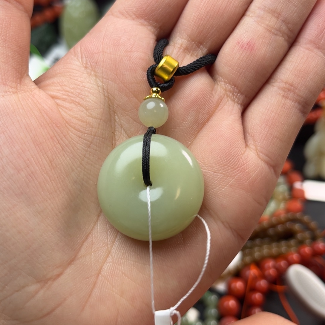 和田玉未镶嵌珠宝奇石