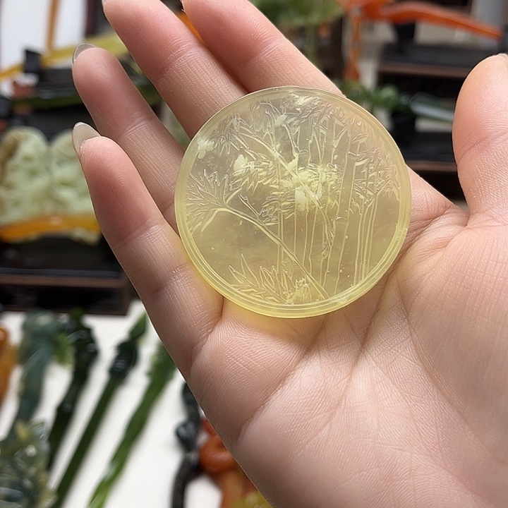 蛇纹石玉岫玉挂坠未镶嵌