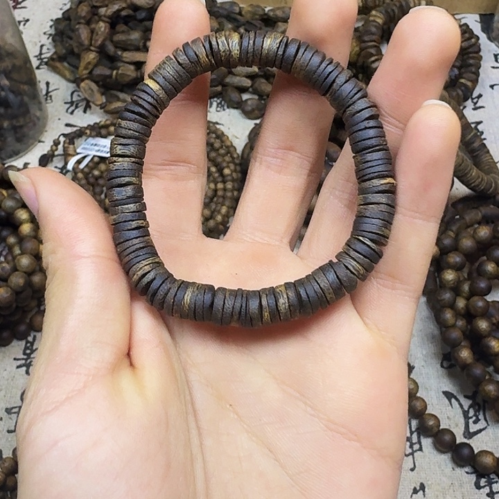 沉香沉香碎屑+沉水片片珠单圈