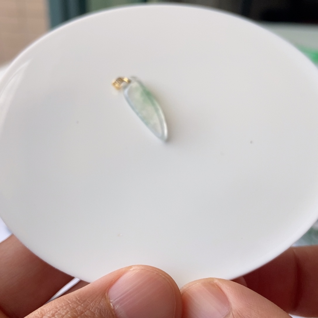 风***里翡翠散珠翡翠手串珠链工厂自己生产的