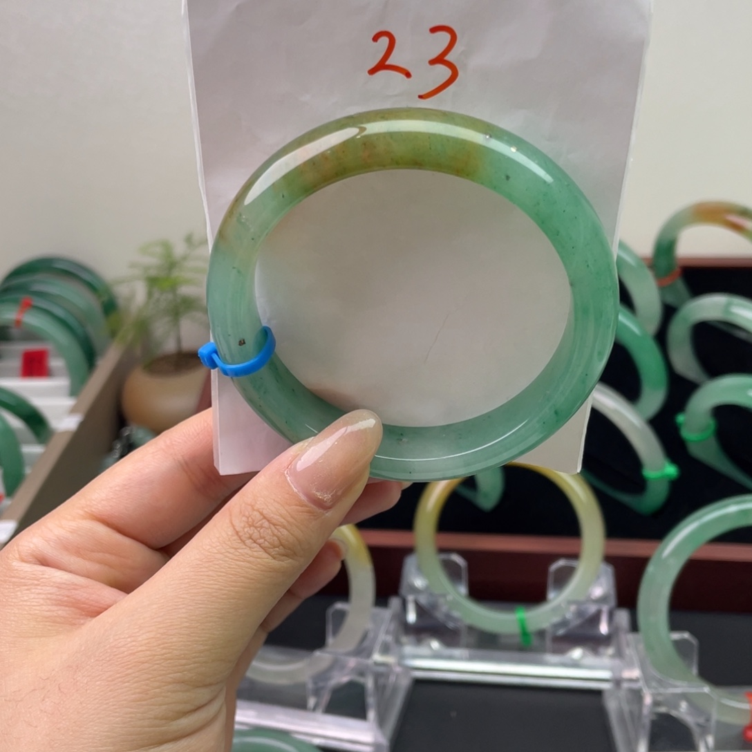 石英质玉（非洲翠）未镶嵌手镯23-59