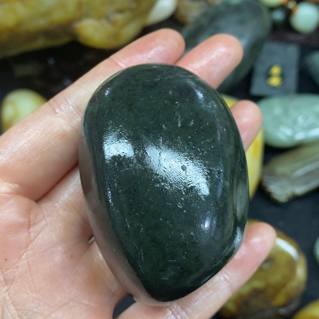 未镶嵌和田玉（糖玉）挂件