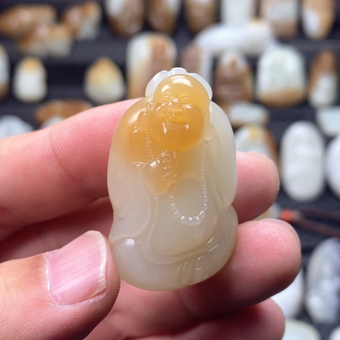 和田玉颈饰未镶嵌