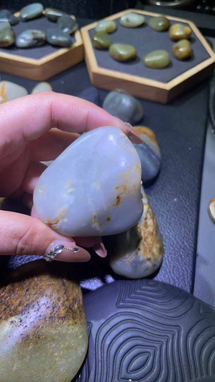 天然和田玉玉石吊坠