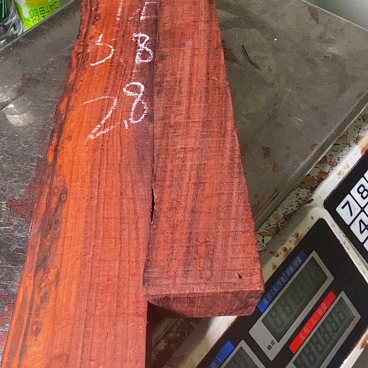 吉***朱木小叶紫檀小叶紫檀