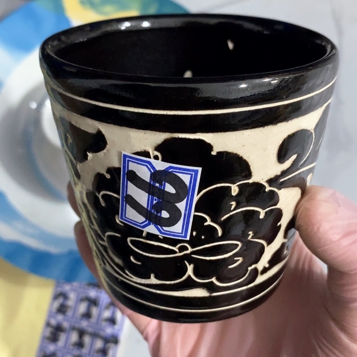 瓷片磁州窑黑刻笔筒有瑕疵