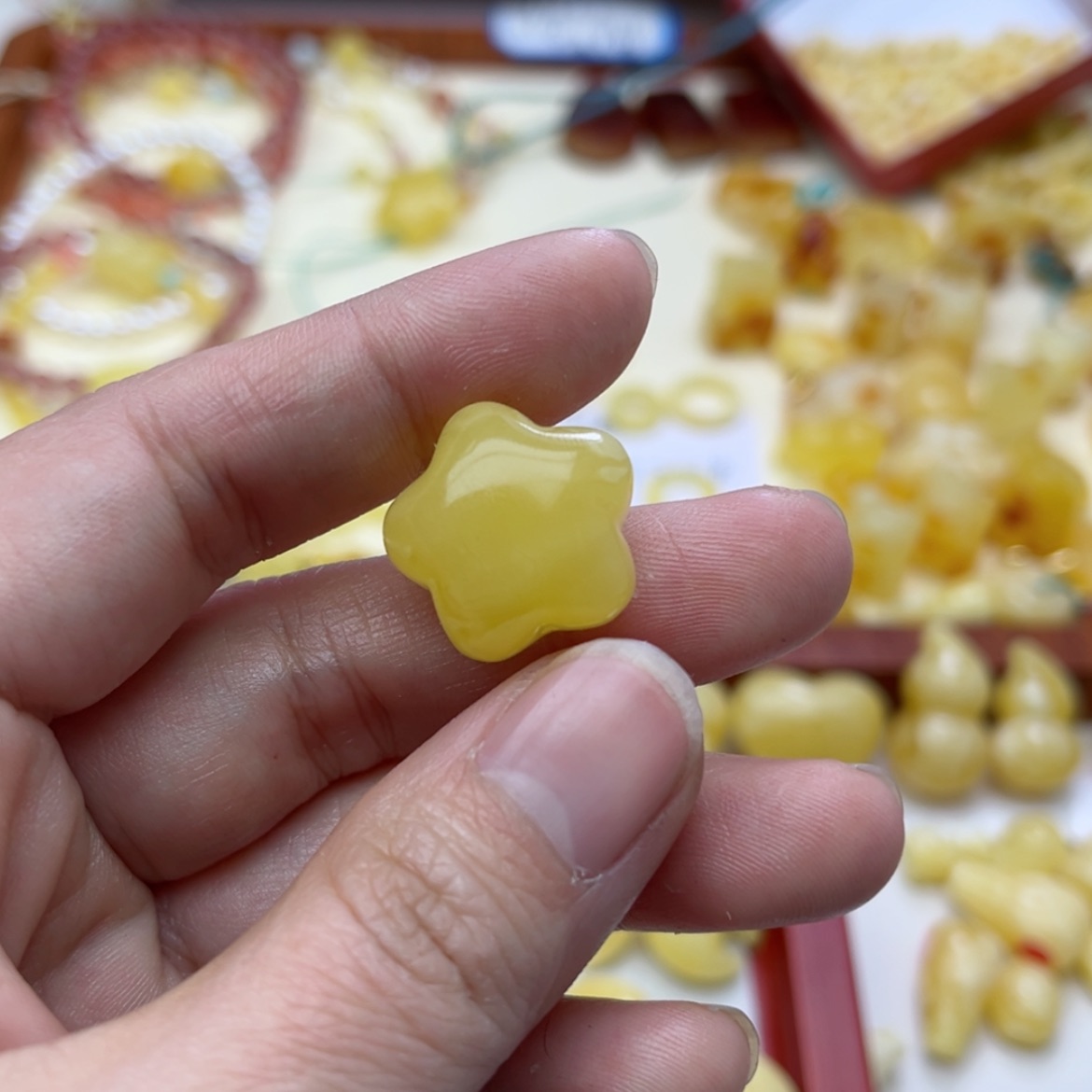【闪购商品】蜜蜡裸石未镶嵌配饰