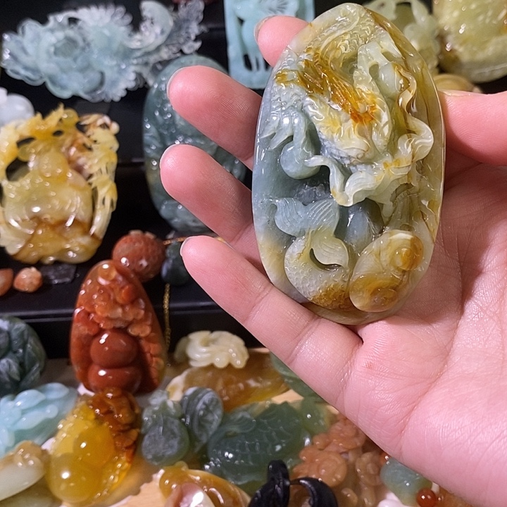 蛇纹石玉合金颈饰