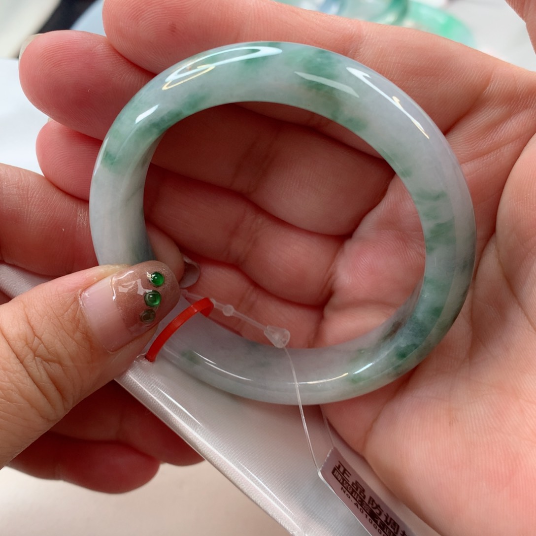 翡翠未镶嵌手镯圈口51.9圈