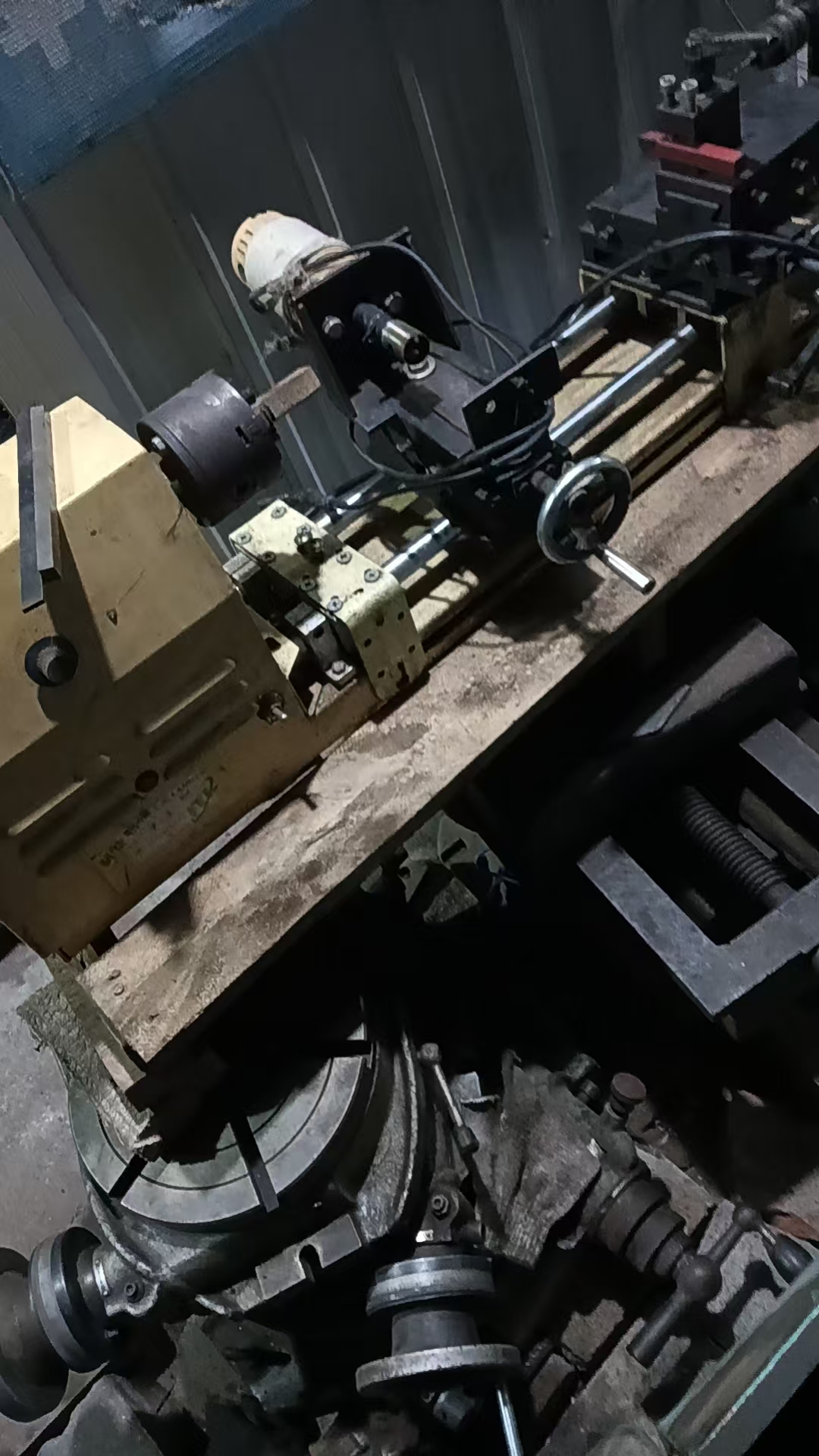 机床配件小木工车床一台