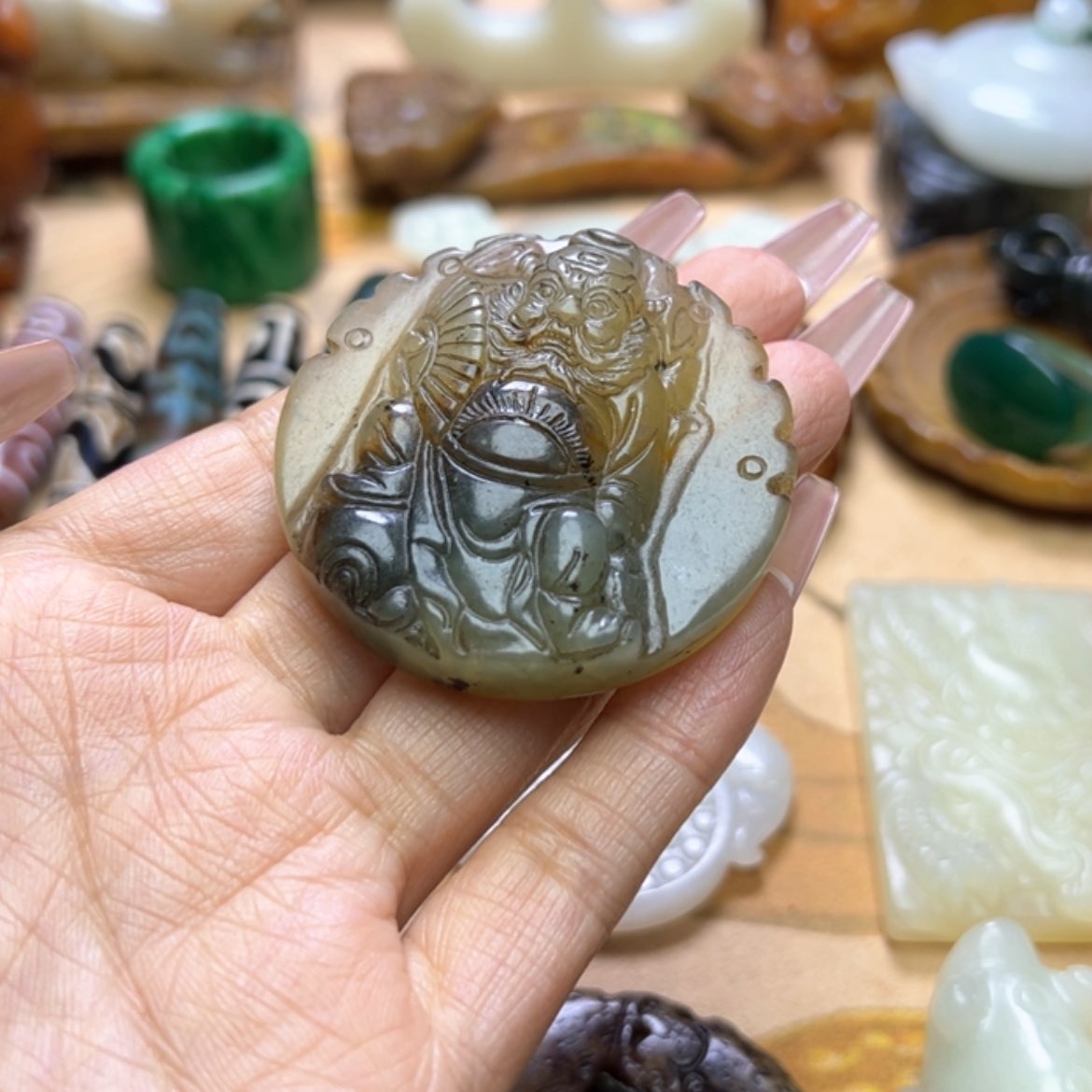 【闪购商品】蛇纹石玉颈饰未镶嵌