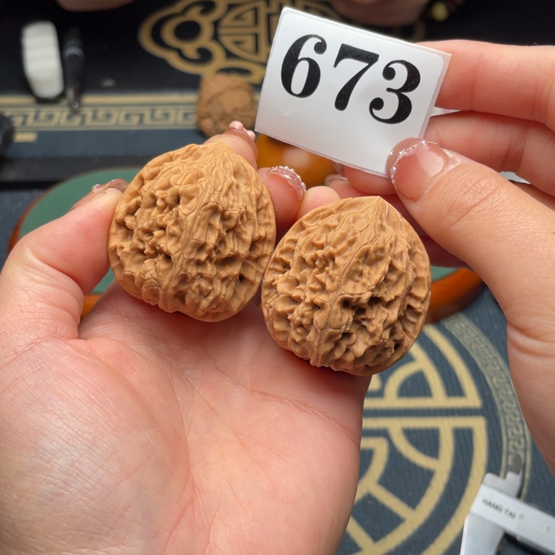 文玩核桃吊坠39鸡心673号