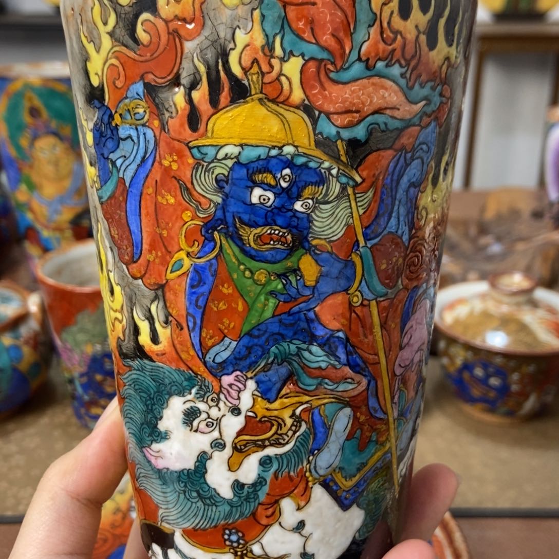 手工绘画单坚护法杯