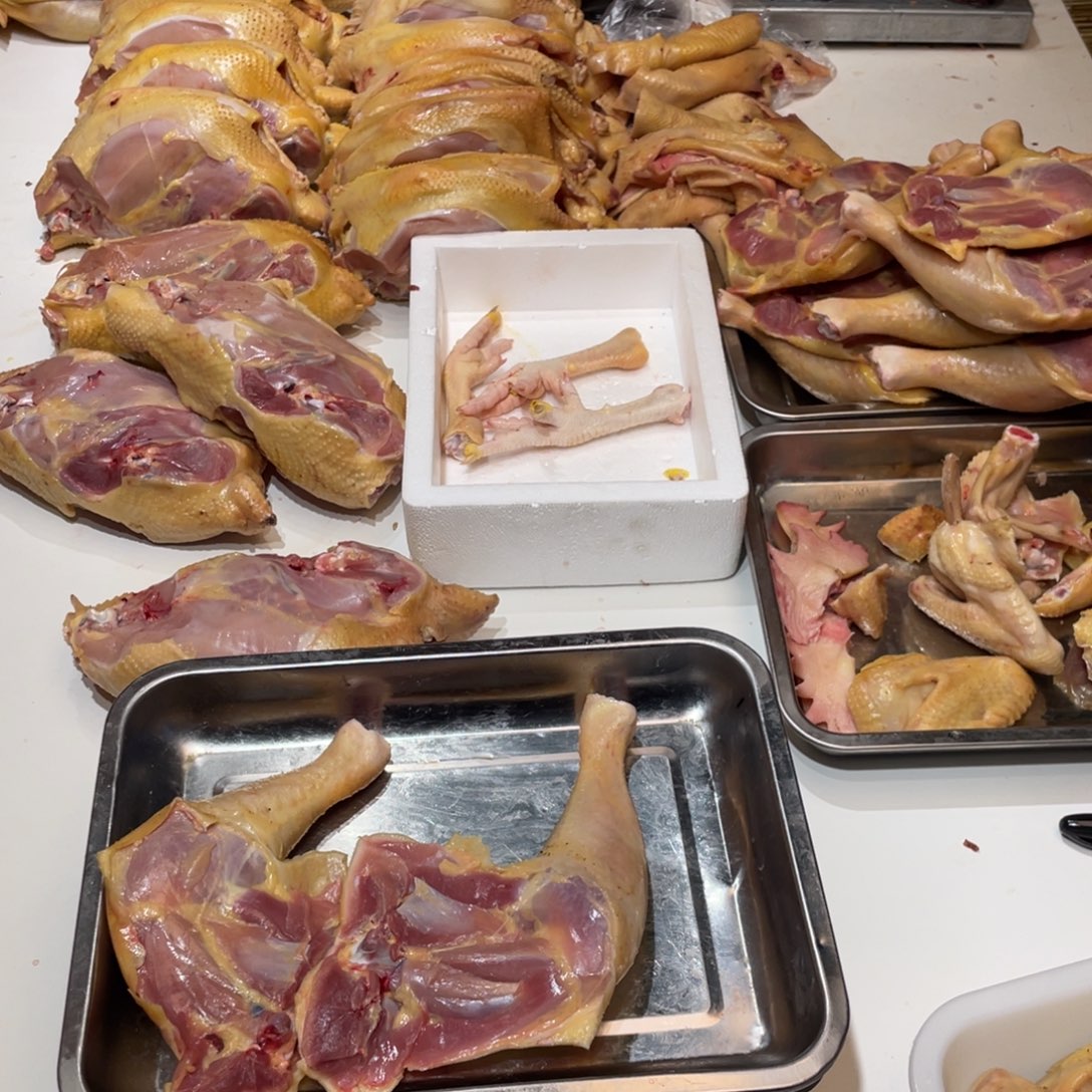 如***眯3食用农产品2个鸡腿