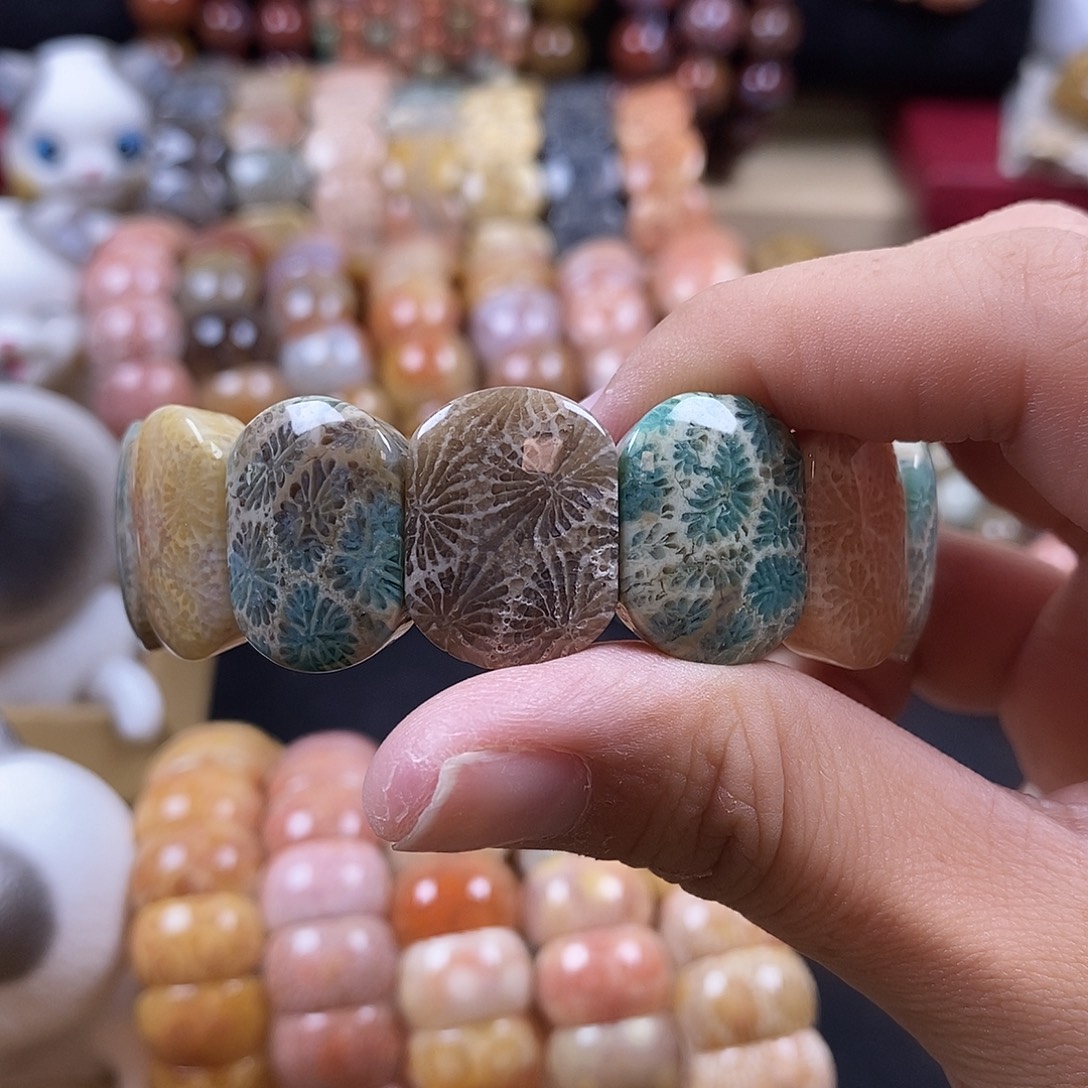 J***n未镶嵌手牌硅化珊瑚（珊瑚玉）