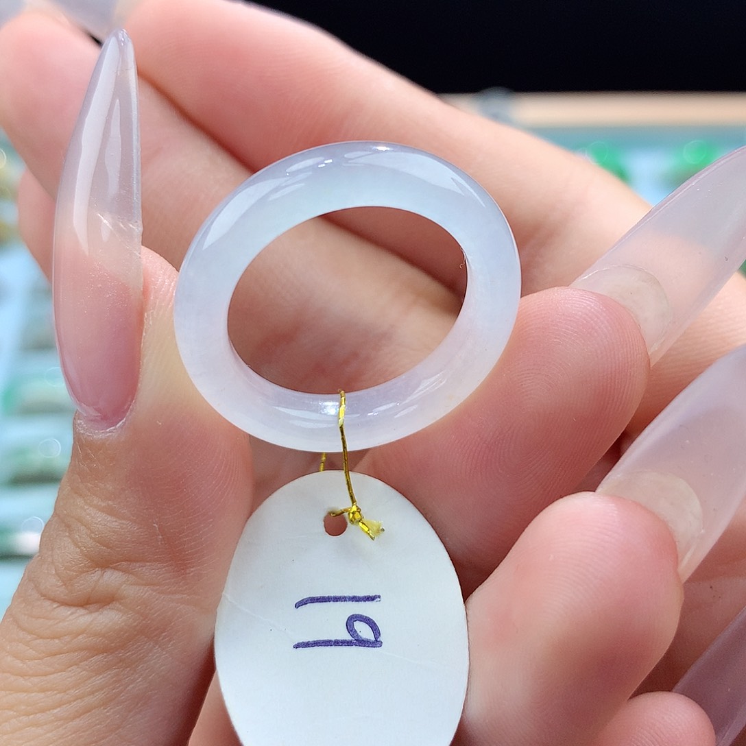 翡翠戒指未镶嵌薇19圈