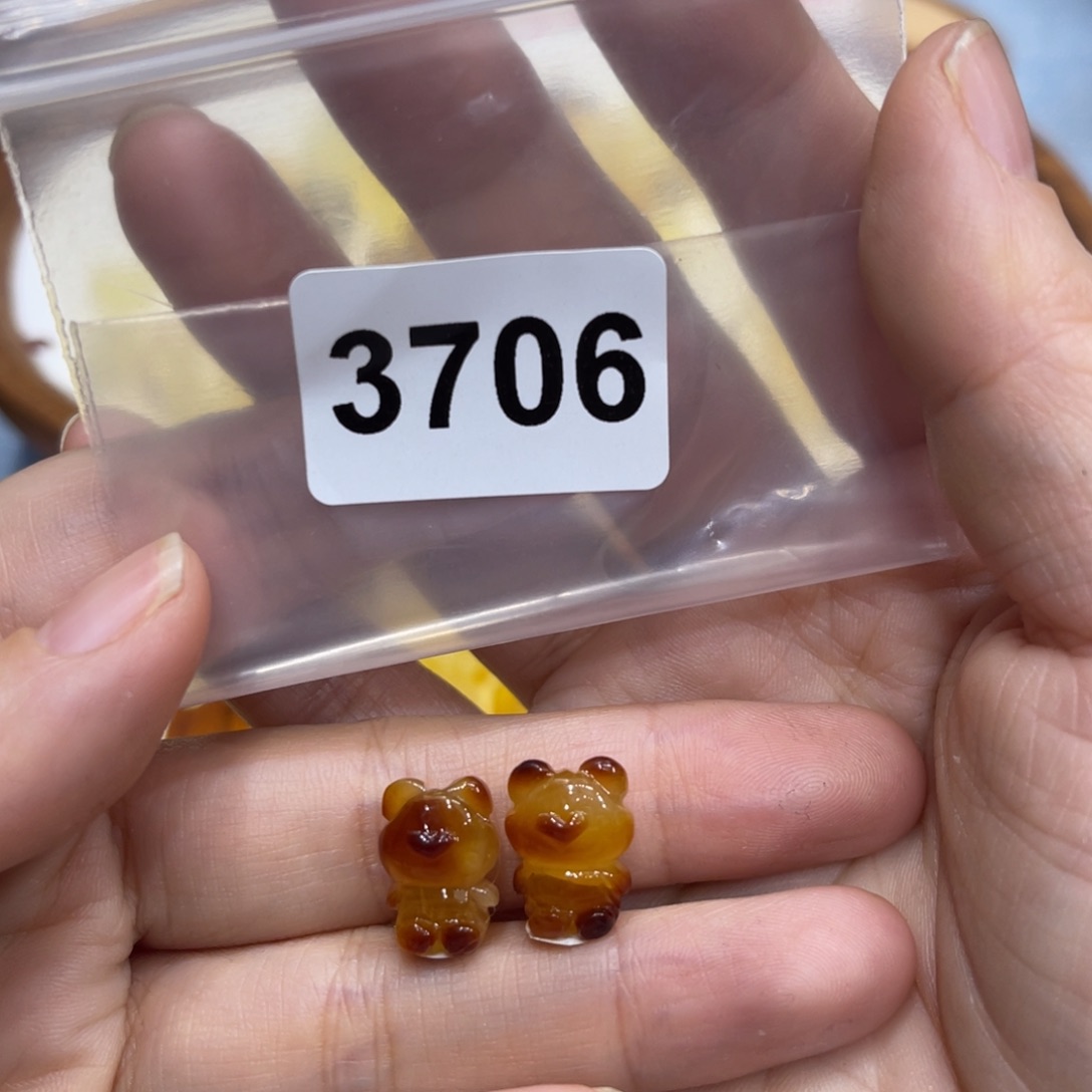 琥珀珠宝奇石未镶嵌枝****.