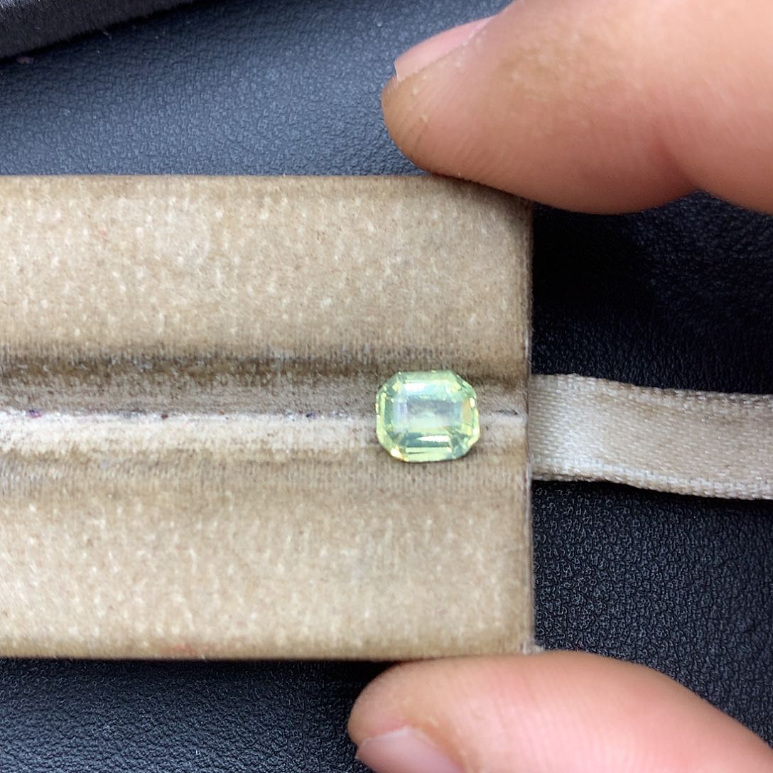 裸石金绿宝石1.37ct