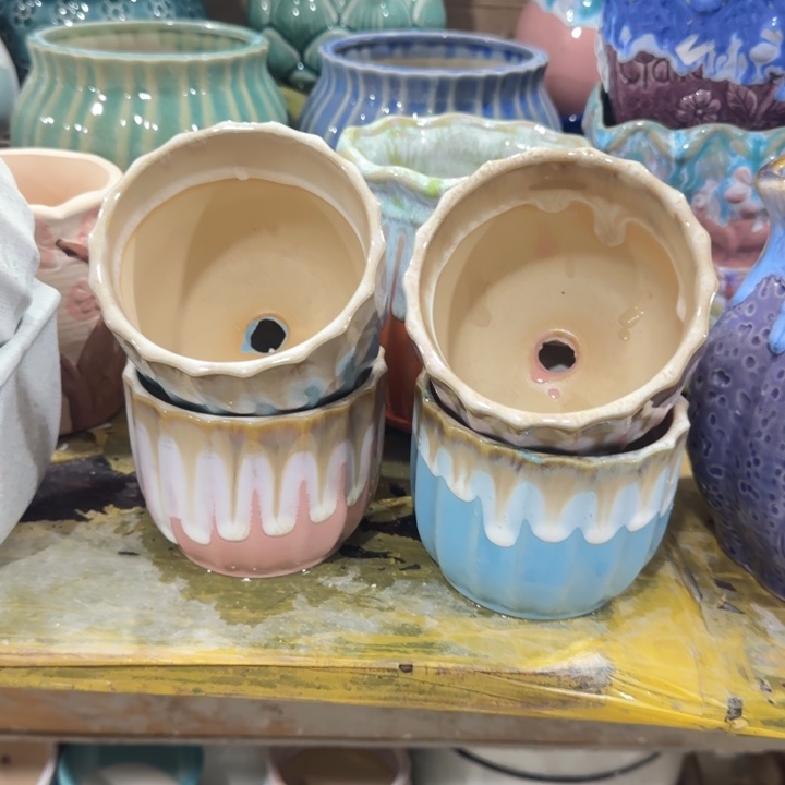 凑9块包邮，有孔，陶瓷花盆