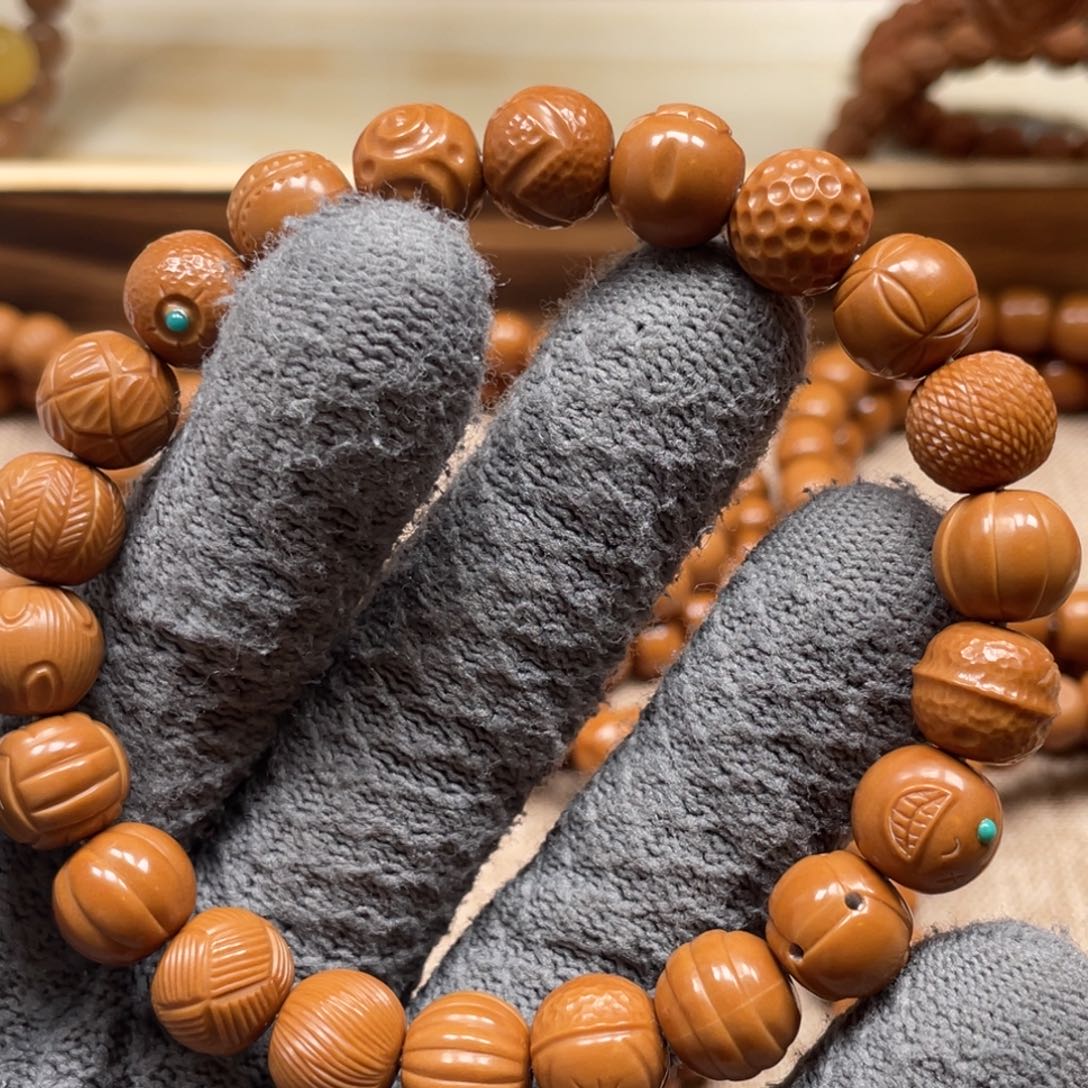 张***鹏猴头核桃吊坠啊啊啊