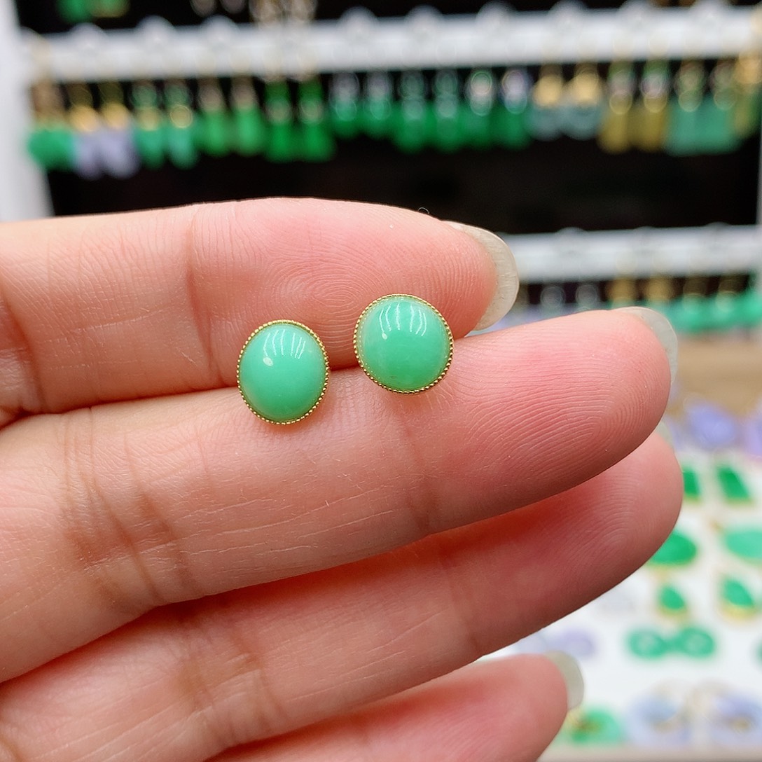 翡翠耳饰18K金镶嵌的