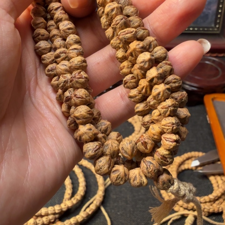 柏香籽/百香籽手串某*?