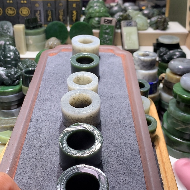 难***涂和田玉未镶嵌珠宝半成品