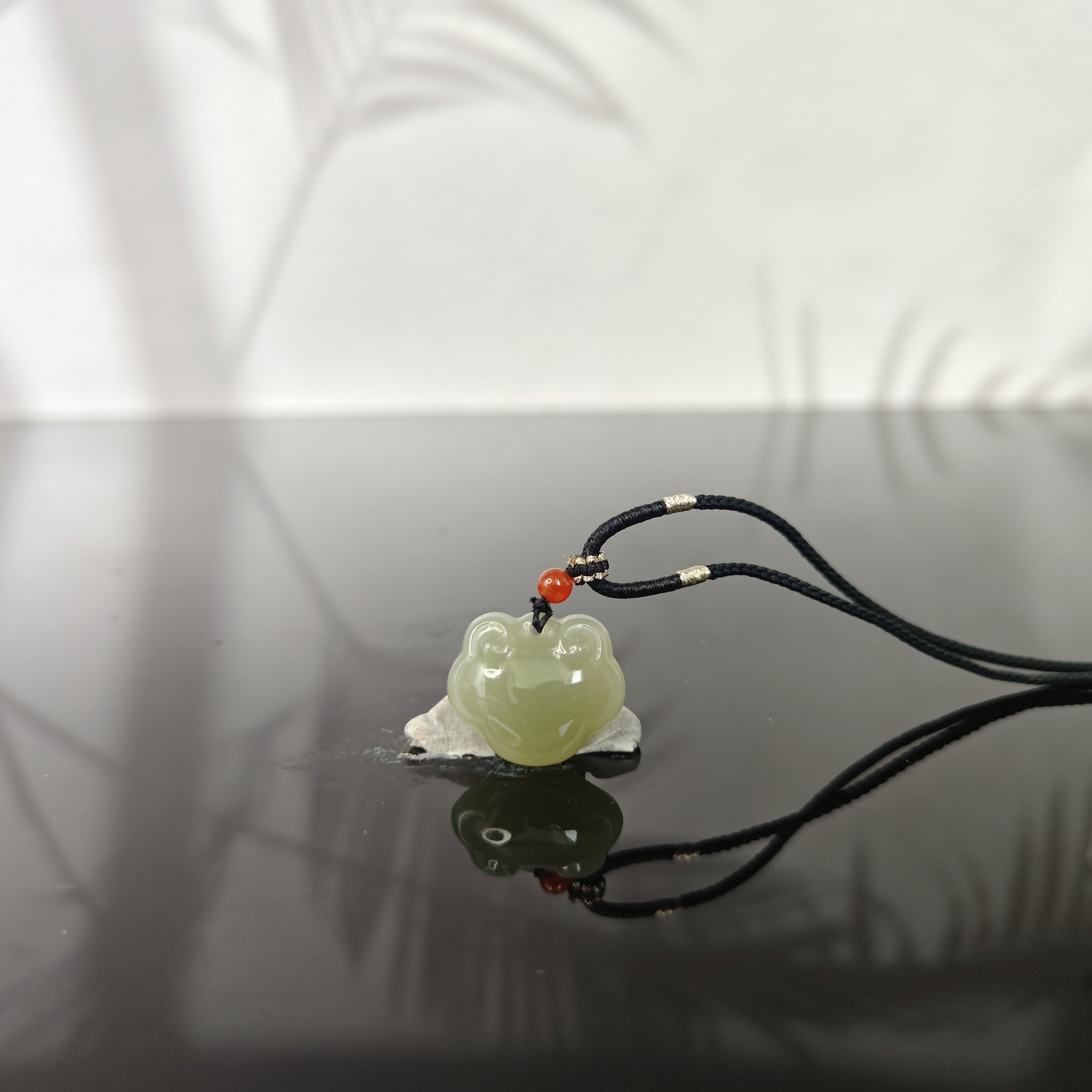 J和田玉平安锁吊坠3813