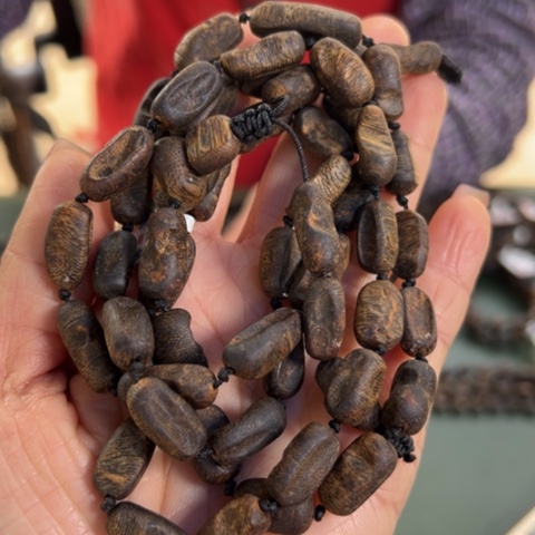 沉香手串乌身红土沉水28克卡0.7多样性发1条
