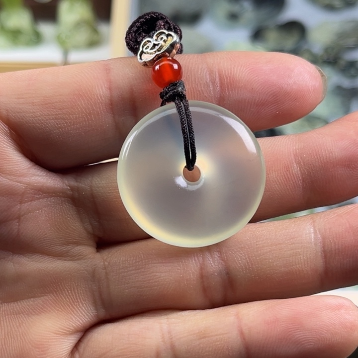 蛇纹石玉颈饰未镶嵌轻*