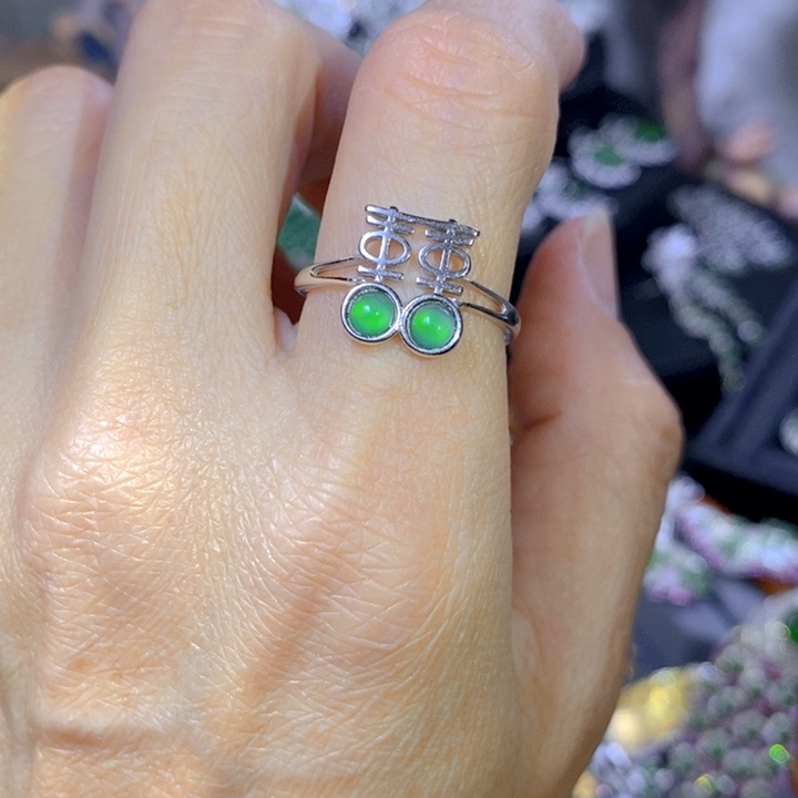 翡翠戒指银S925镶嵌天然翡翠