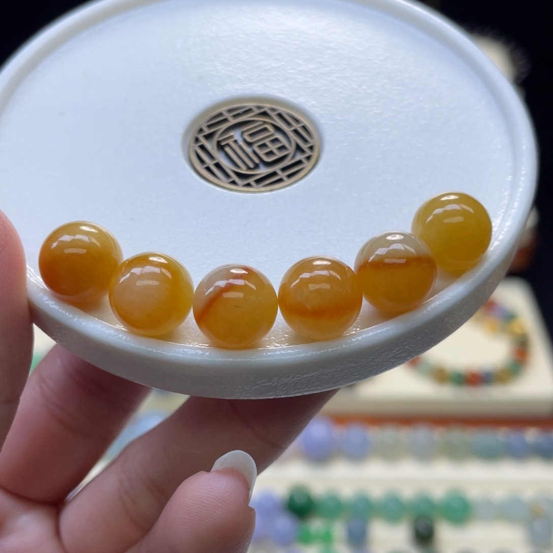 翡翠颈饰未镶嵌卡10