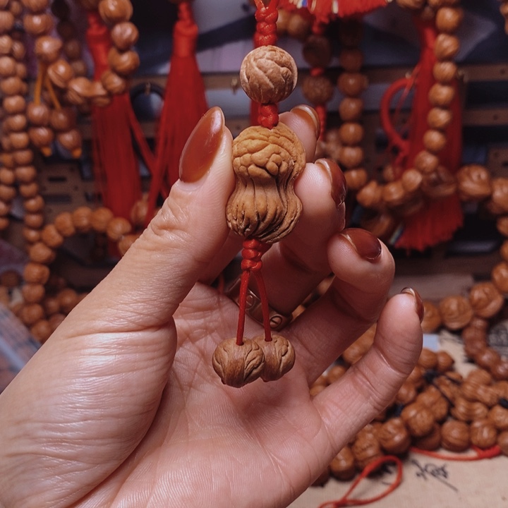 桃核吊坠龙纹桃枭