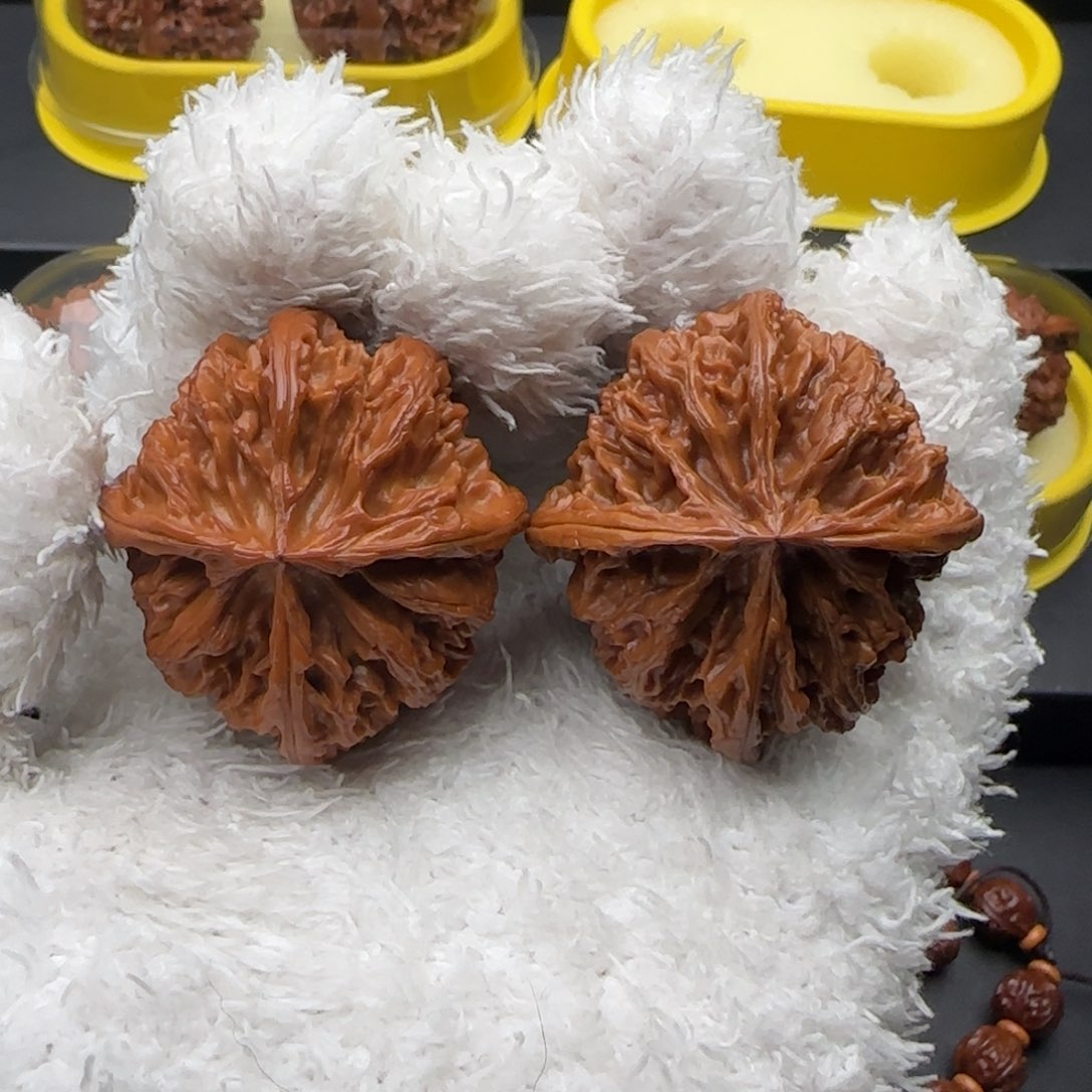 文玩核桃把件苹果园全品四棱43