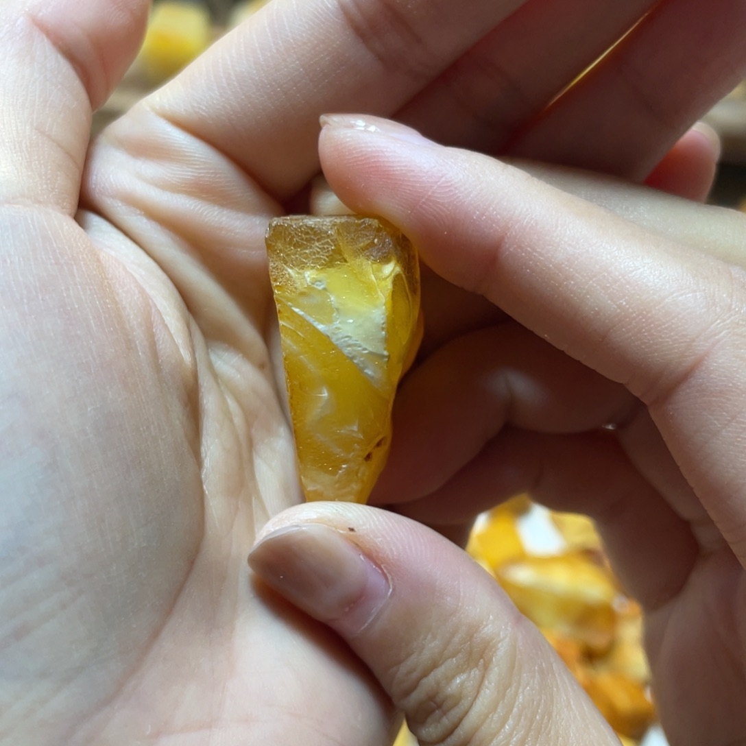 定制琥珀天然琥珀