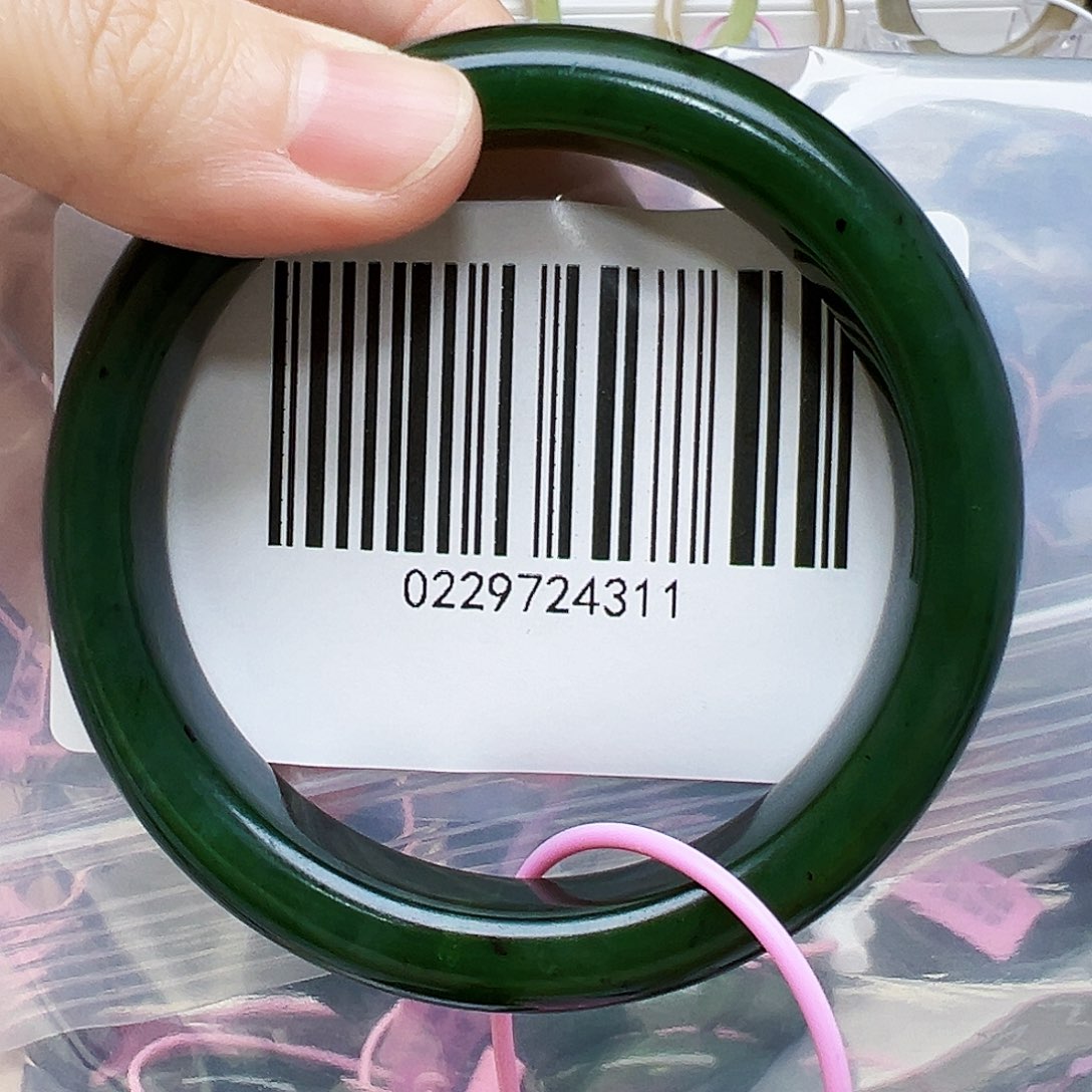 和田玉（碧玉）未镶嵌手镯