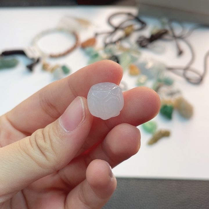 H***F翡翠未镶嵌颈饰A货翡翠不退不换