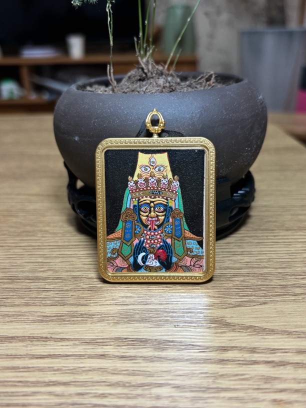 黑背景纯手工绘画唐卡